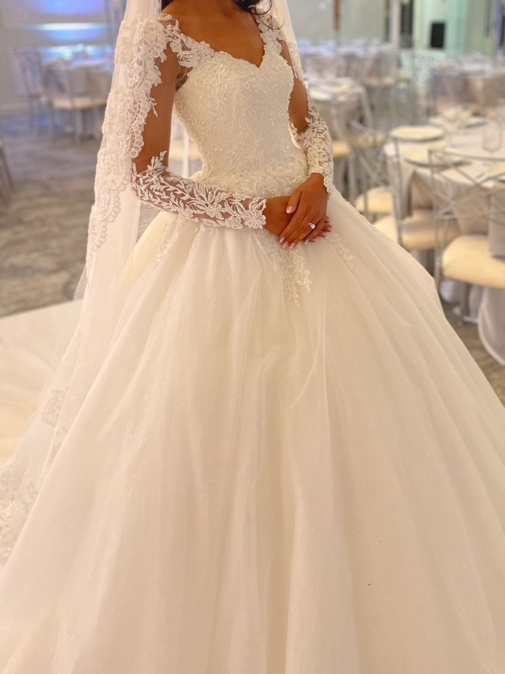 Elegant Long-Sleeve Lace A-Line Wedding Gown in Ivory